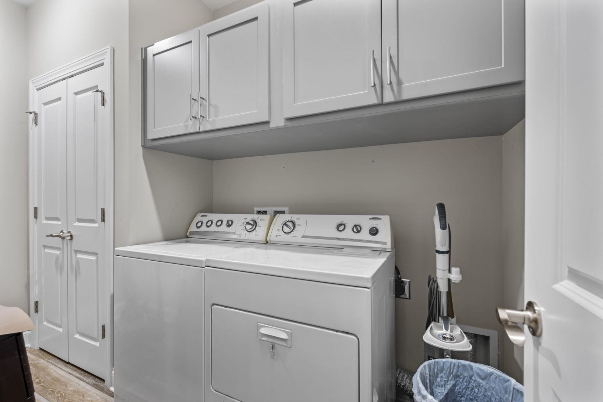 817 White Heron Cove  Photo 29