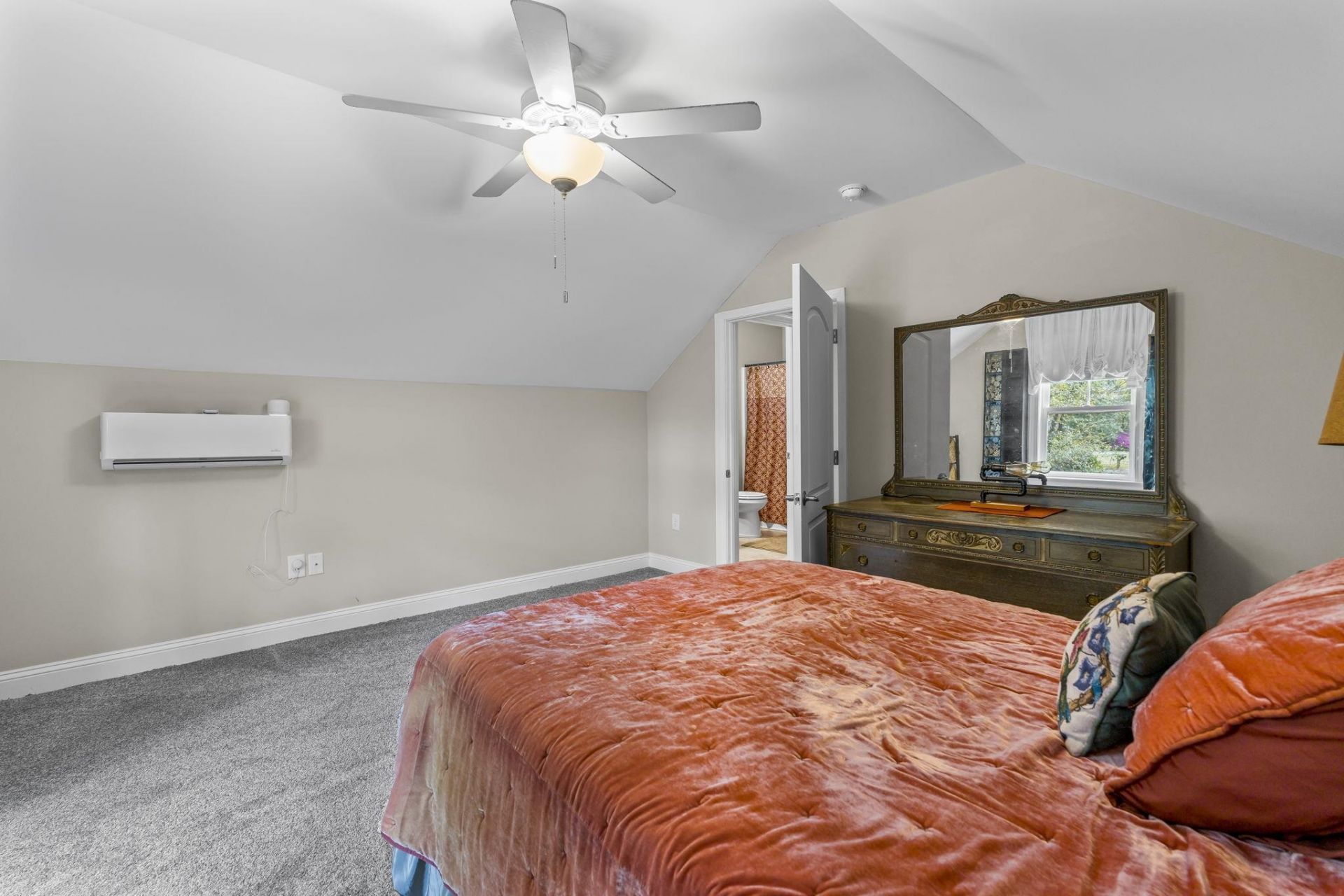 817 White Heron Cove Photo 32