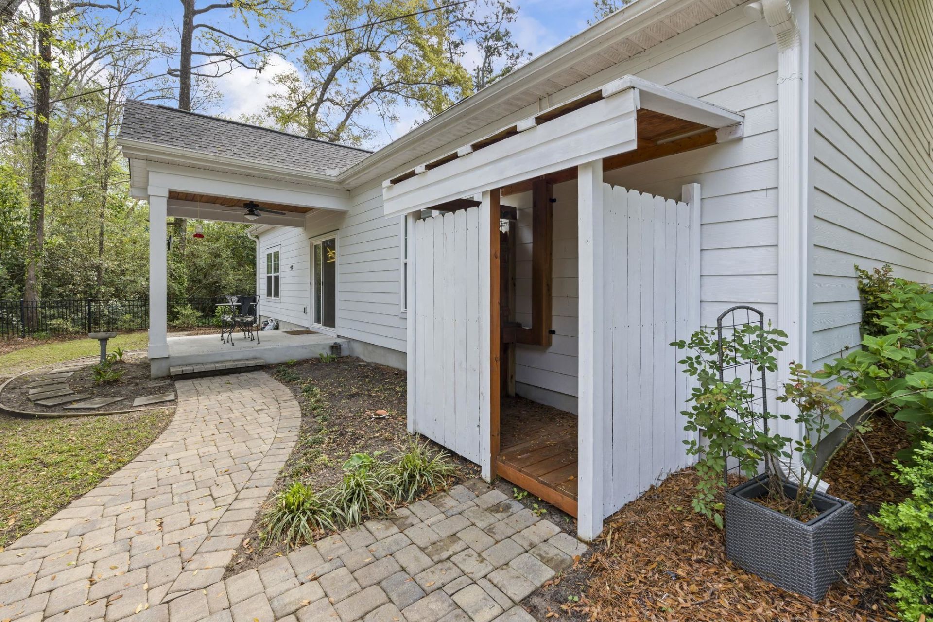 817 White Heron Cove Photo 36