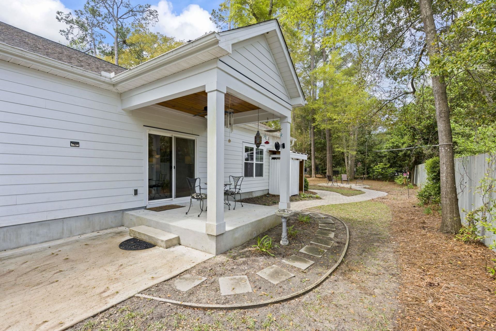 817 White Heron Cove Photo 37