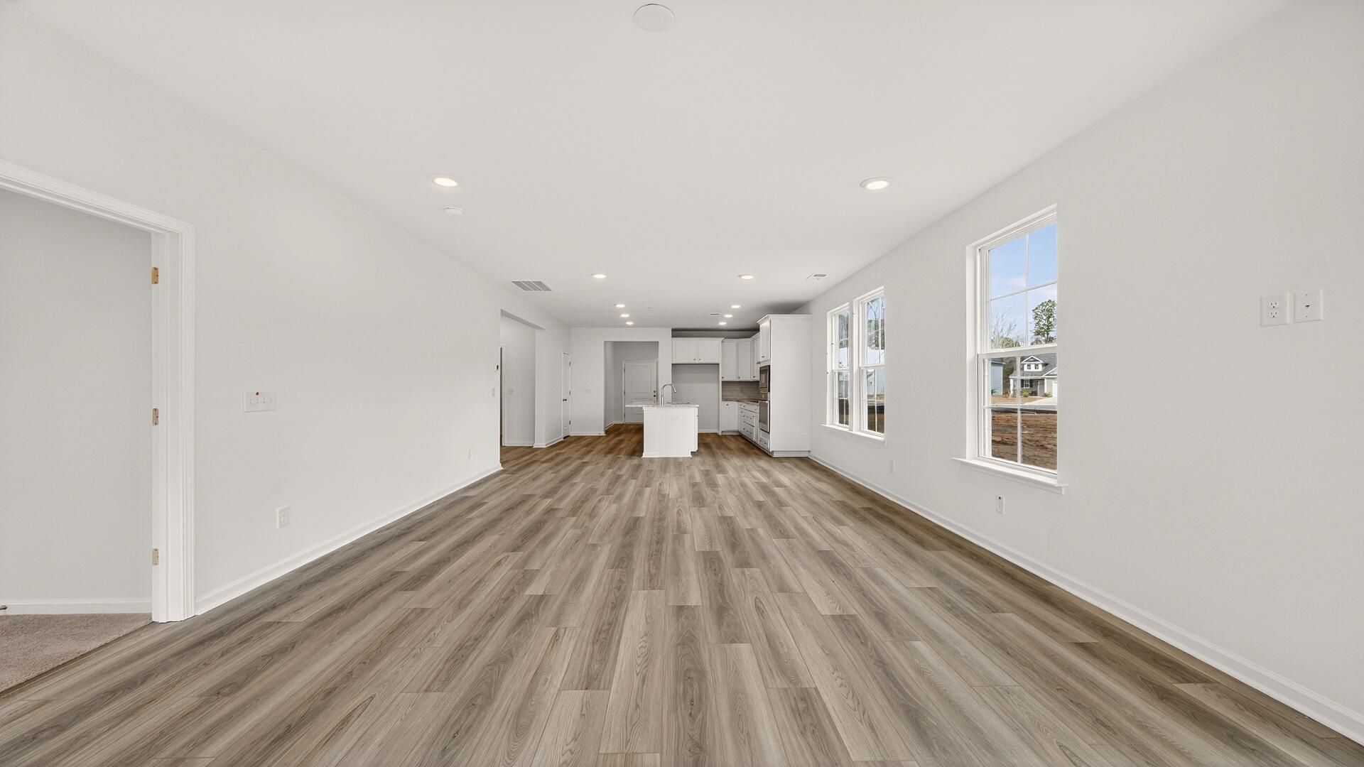 444 Cadbury Loop Photo 12