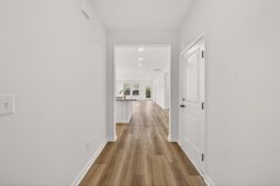 444 Cadbury Loop photo 4