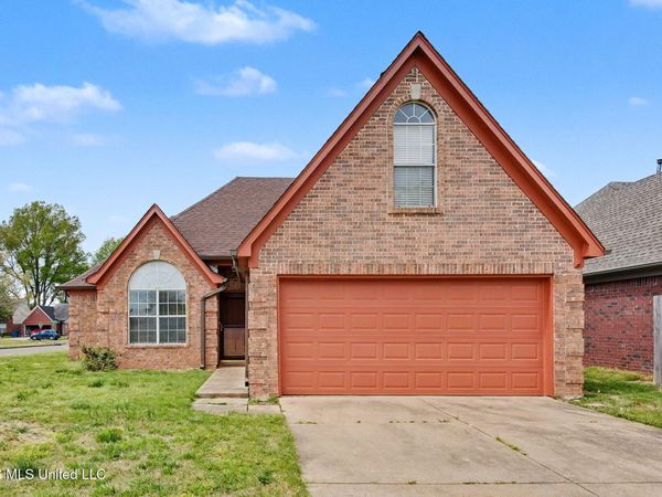 8339 Cross Point Drive, Olive Branch, MS 38654