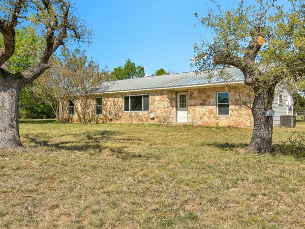 801 Live Oak TRL, Liberty Hill, TX 78642
