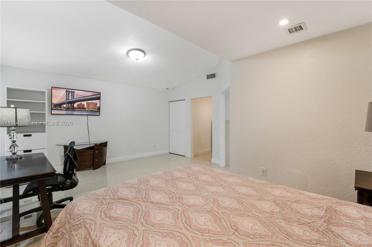 15250 SW 154th Ter , Unit A, Miami, FL 33187 Photo