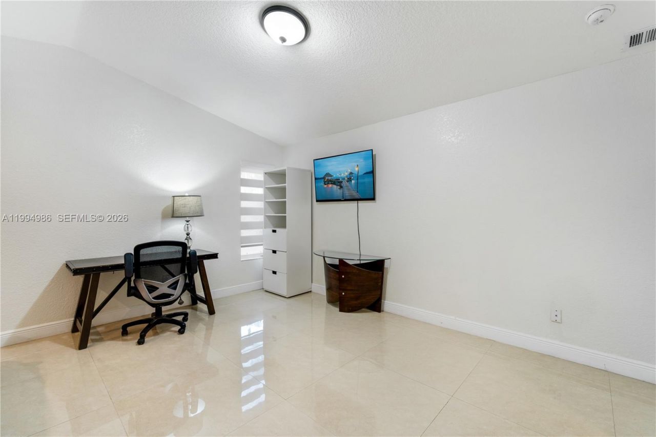 15250 SW 154th Ter , Unit A, Miami, FL 33187 Photo