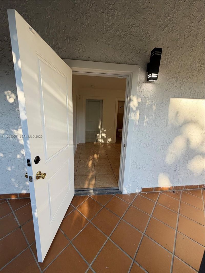 3373 SW 29th Ter , Unit 3373, Miami, FL 33133 Photo