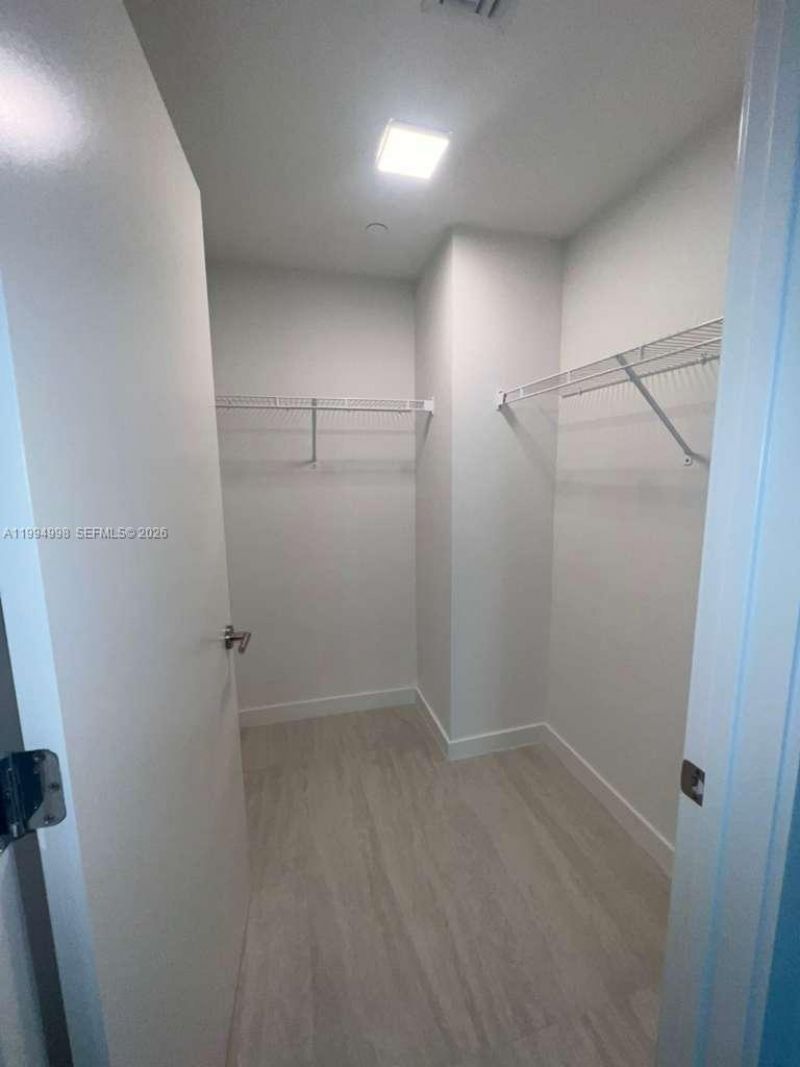 77 SE 5th, Unit 1605, Miami, FL 33131 Photo
