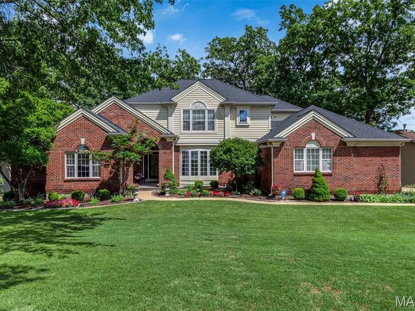 11 Regatta Bay Court, Lake St Louis, MO 63367