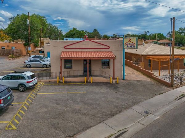 647 Cerrillos Rd , Santa Fe, NM 87501