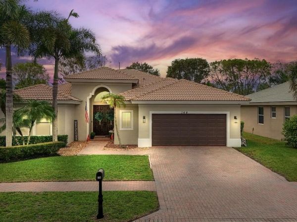 144 Bella Vista Way, Royal Palm Beach, FL 33411