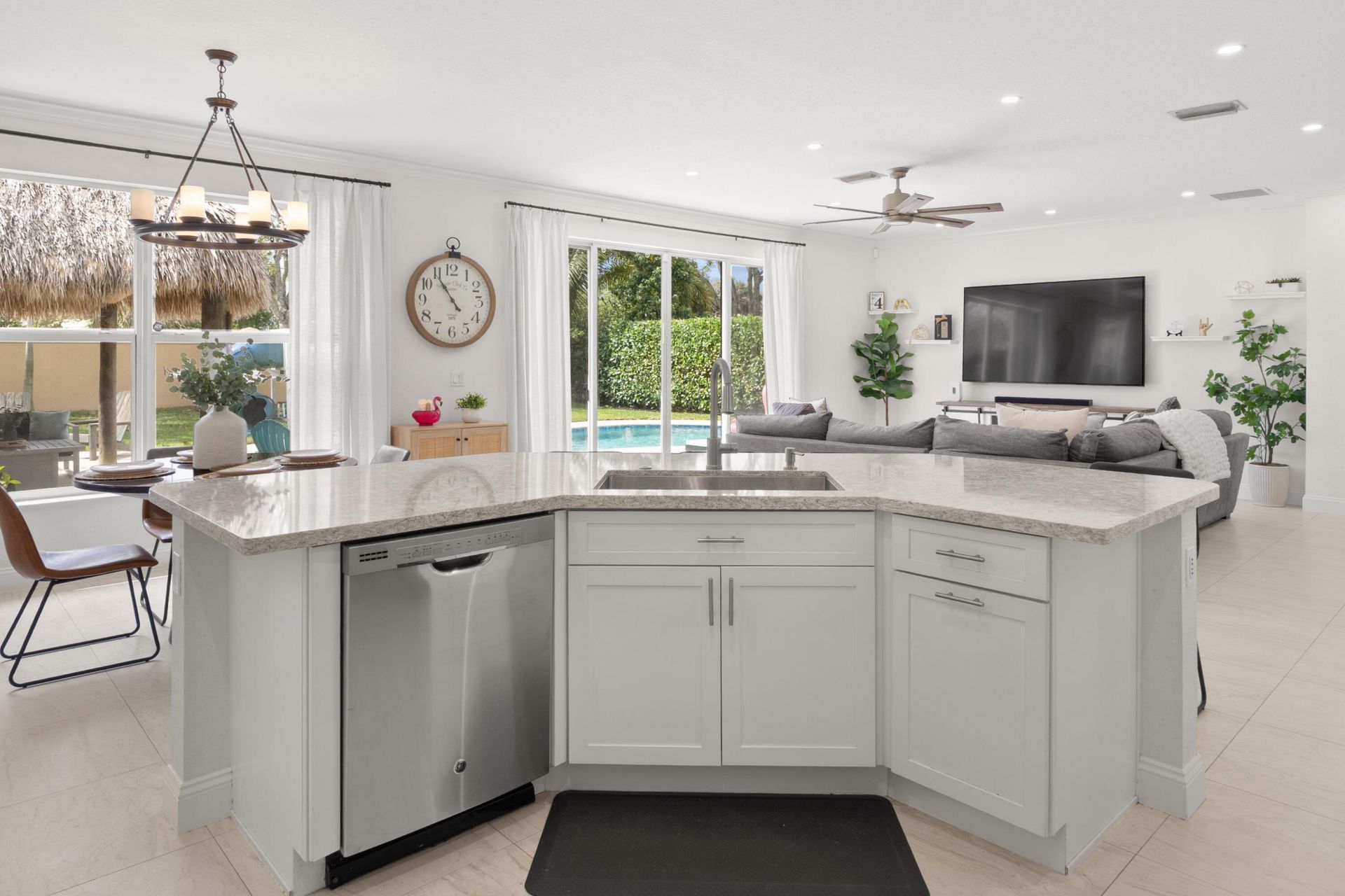 144 Bella Vista Way, Royal Palm Beach, FL 33411 Photo