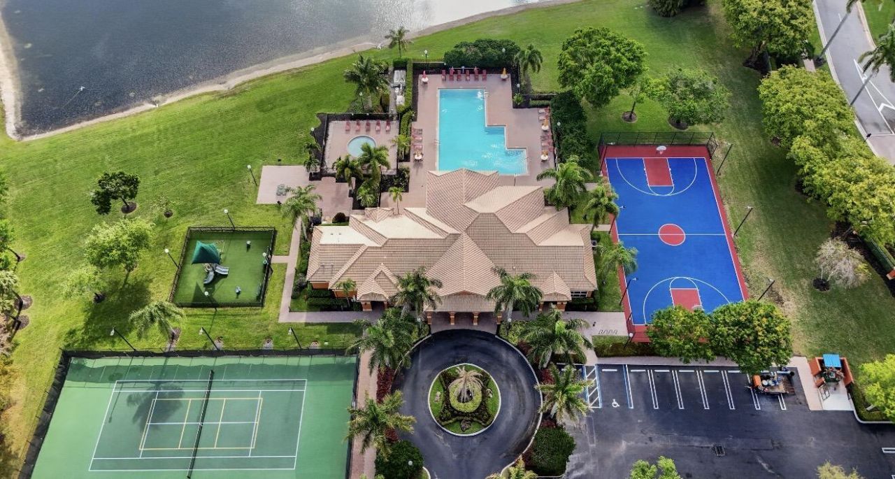 144 Bella Vista Way, Royal Palm Beach, FL 33411 Photo