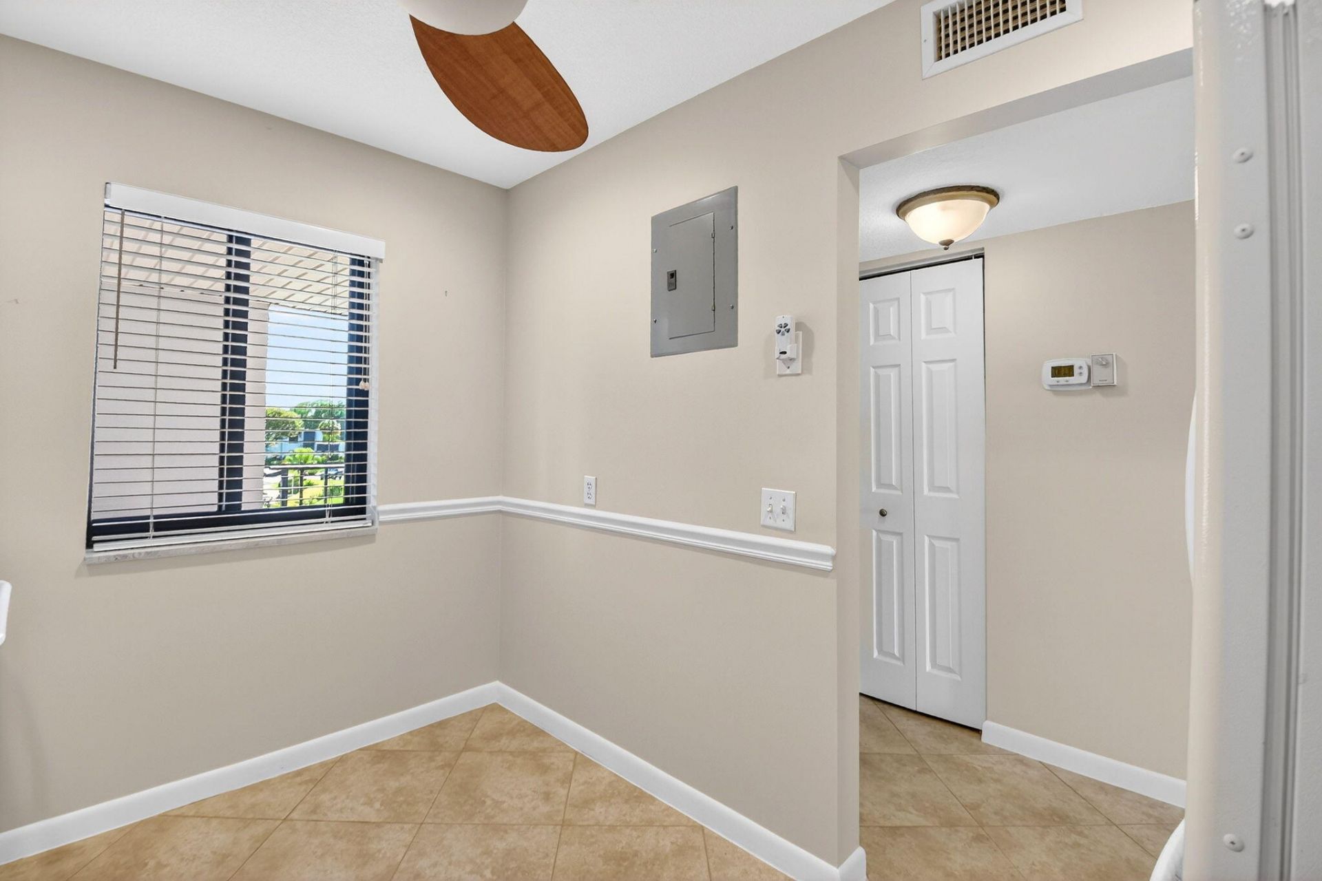 4248 Deste Court, Unit 304, Lake Worth, FL 33467 Photo