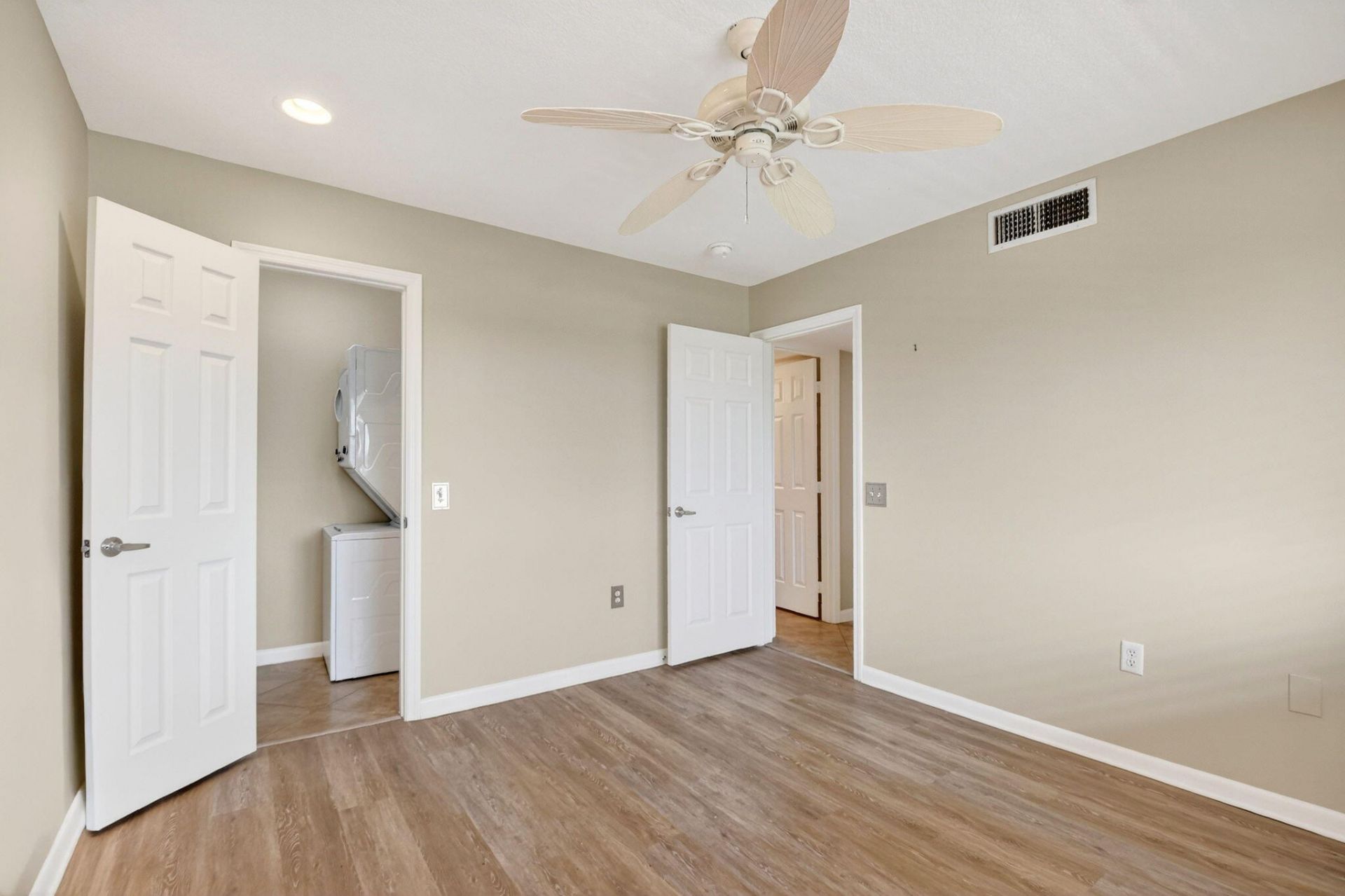 4248 Deste Court, Unit 304, Lake Worth, FL 33467 Photo