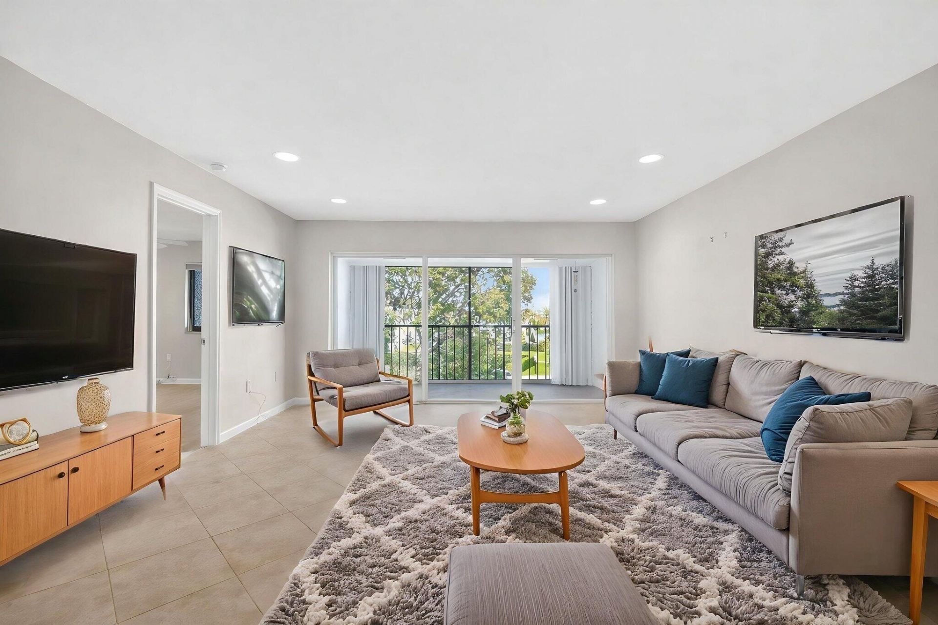 4248 Deste Court, Unit 304, Lake Worth, FL 33467 Photo