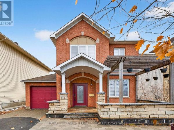 25 Berry Glen Street, Ottawa, ON K2G7A5