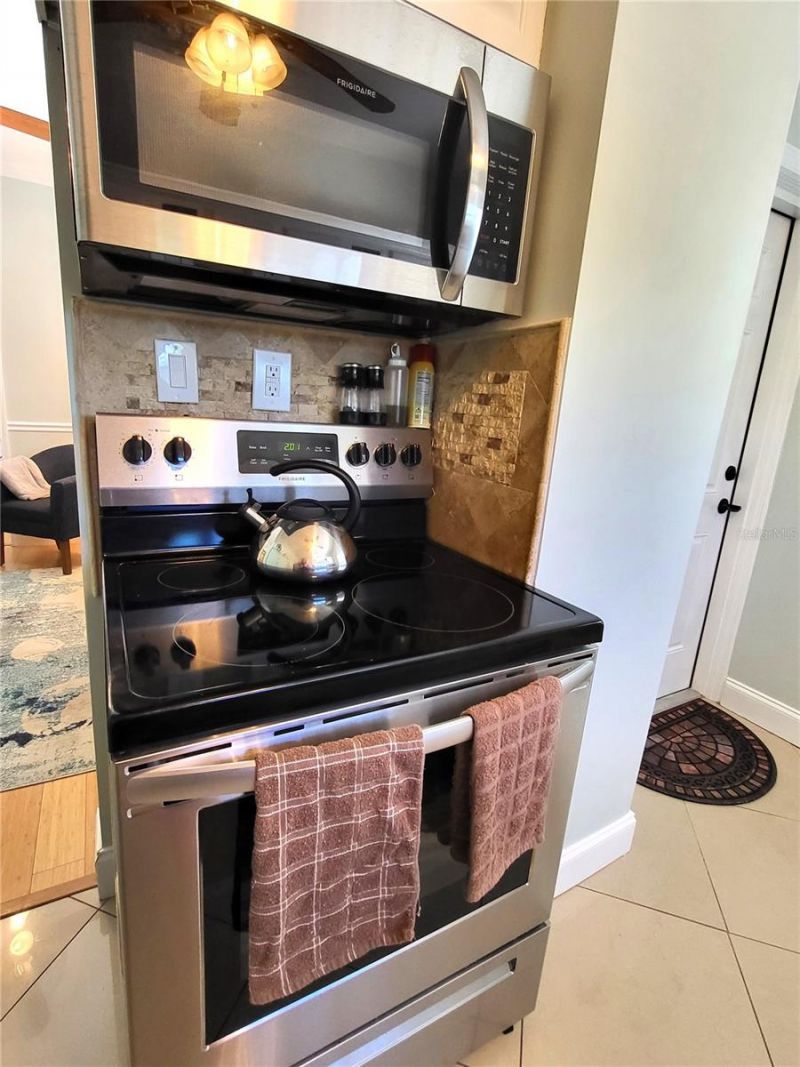 232 Cypress Street , Tarpon Springs, FL 34689 Photo