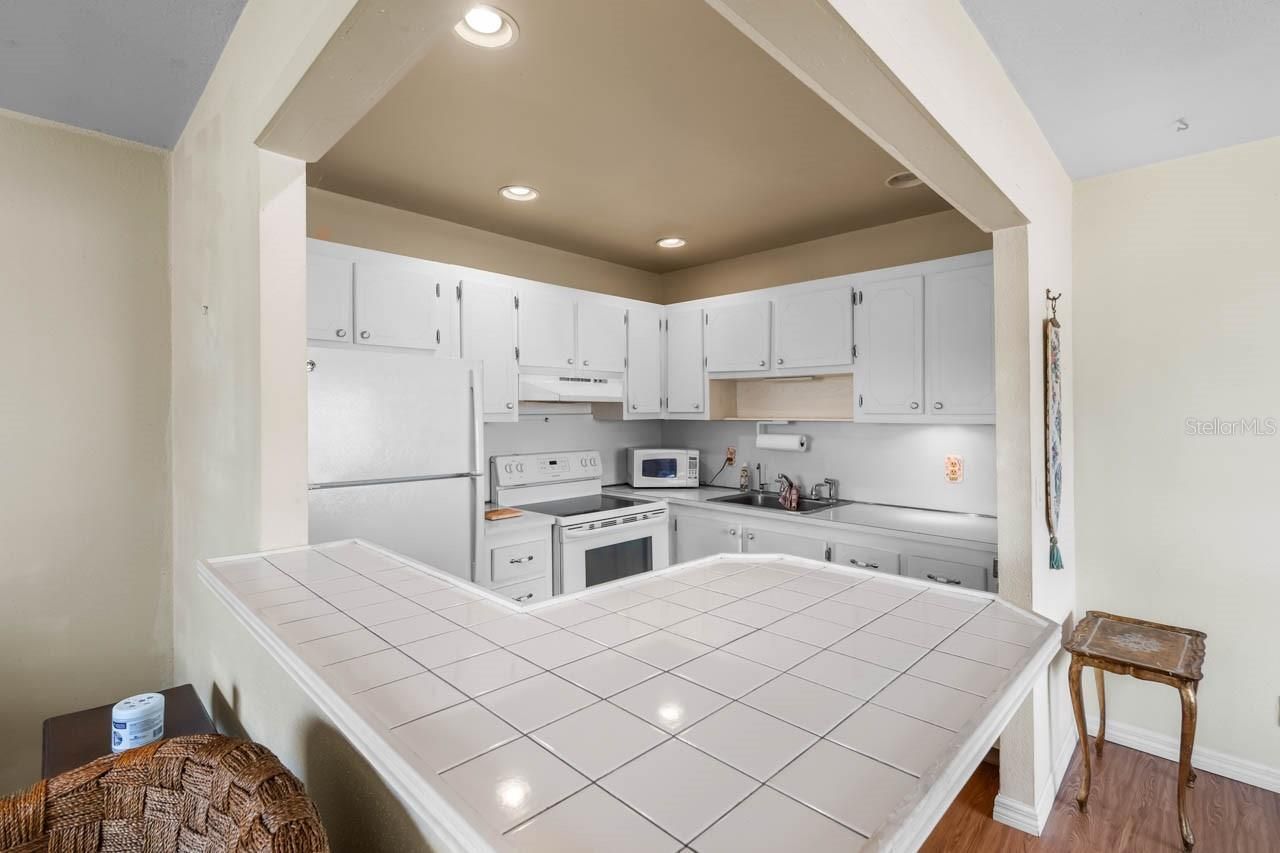 1801 Bedford Lane , Unit 30, Sun City Center, FL 33573 Photo