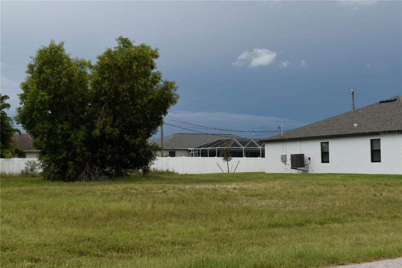 706 SW 21 Street, Cape Coral, FL 33991 Photo