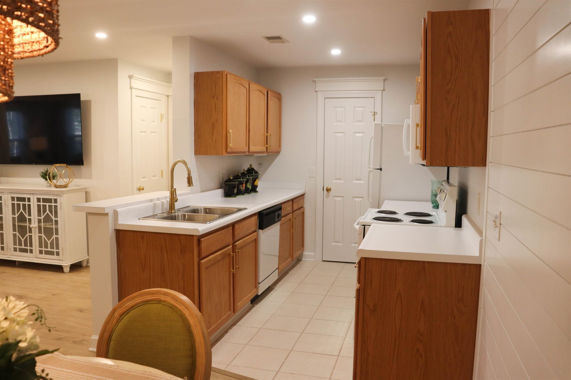 4384 Daphine Ln. Photo 12