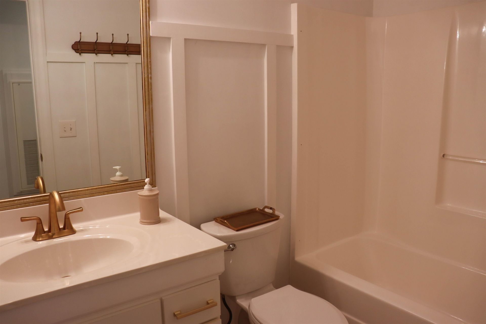 4384 Daphine Ln. Photo 15