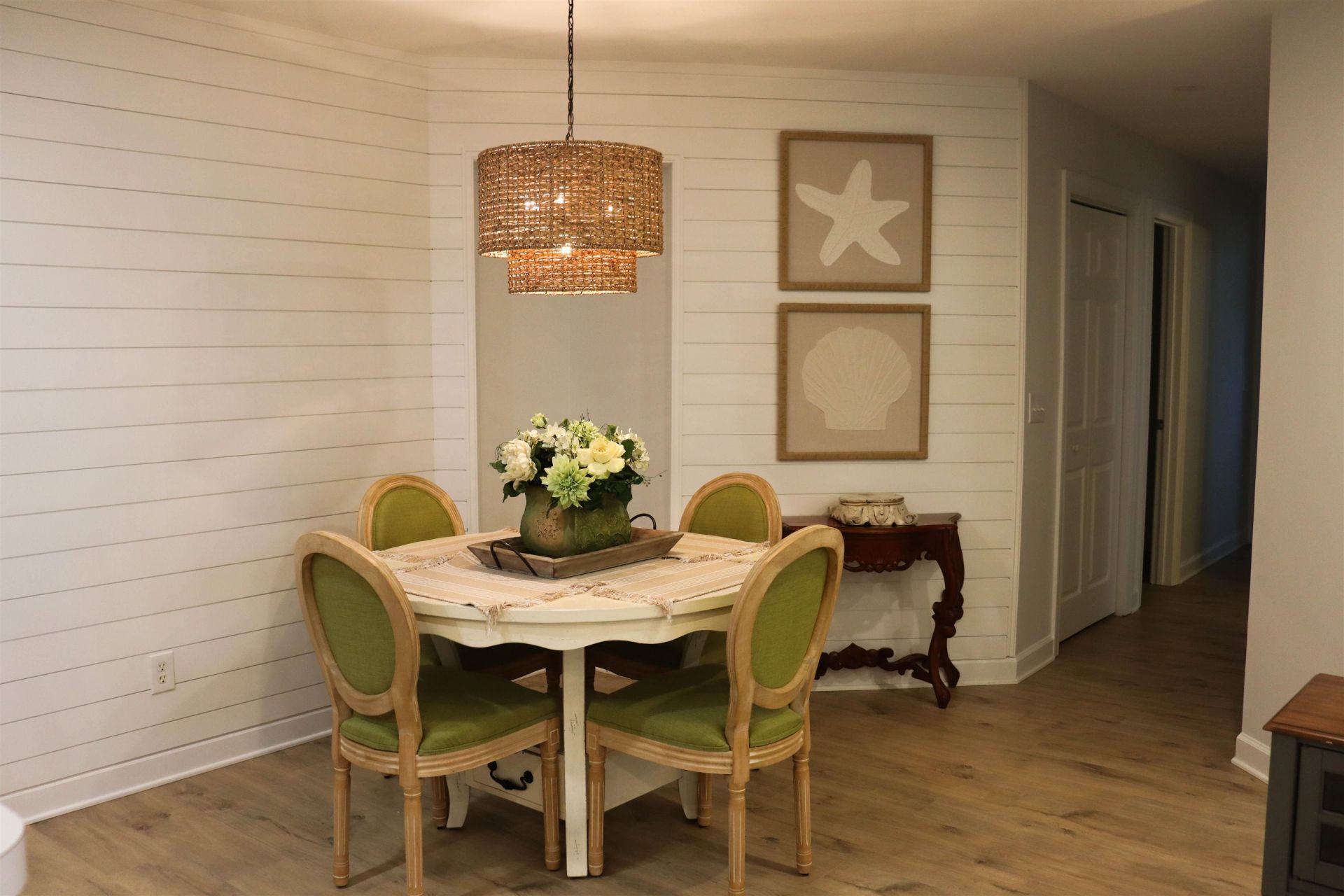 4384 Daphine Ln. Photo 4