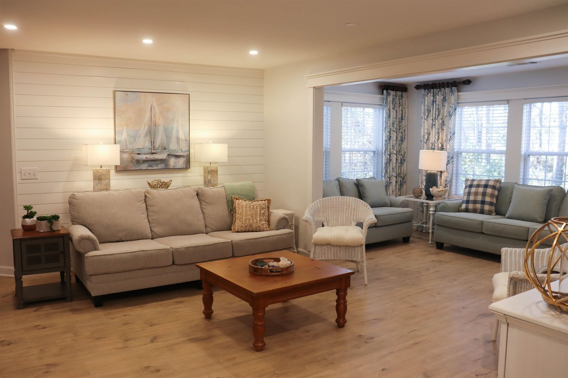 4384 Daphine Ln. Photo 6