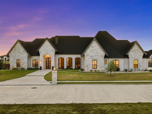 117 Iris Street , Lorena, TX 76655