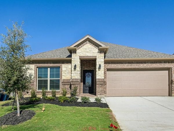 1033 Nighthawk Trail, Alvarado, TX 76009