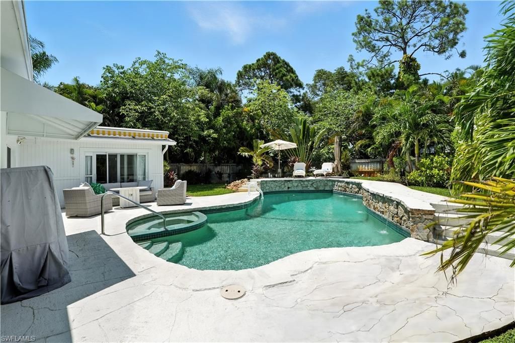 1063 22nd Ave N, Naples, FL 34103 Photo