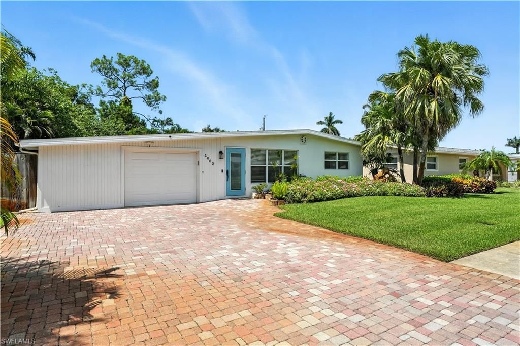 1063 22nd Ave N, Naples, FL 34103 Photo