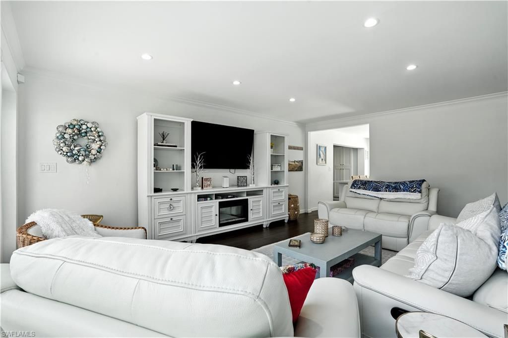 1063 22nd Ave N, Naples, FL 34103 Photo