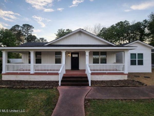 110 N 8th Avenue, Decatur, MS 39327