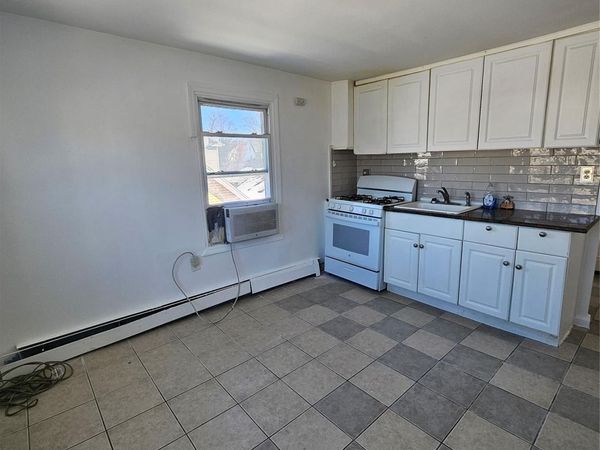 196 S Franklin Street , Hempstead, NY 11550