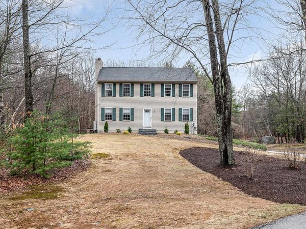 13 Sheridan Drive, Londonderry, NH 03053