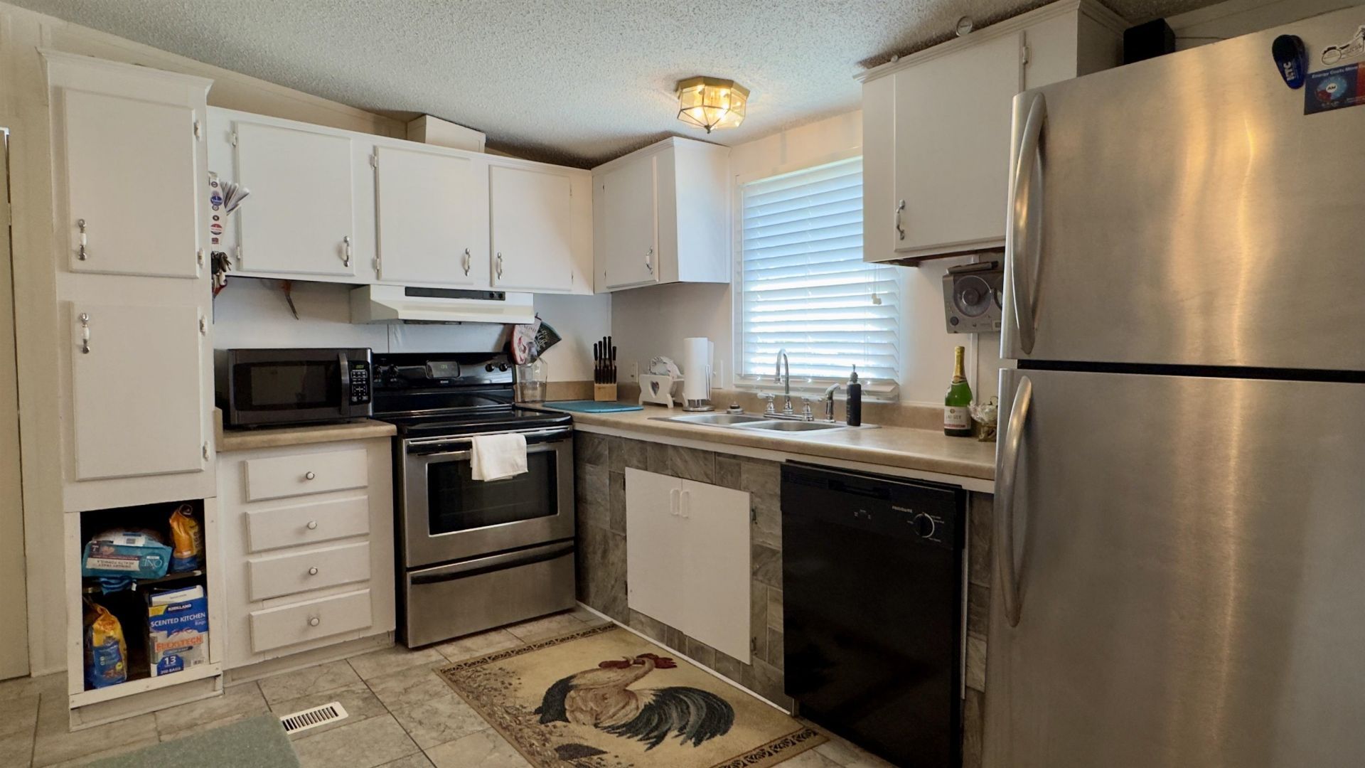 745 River Cliff Dr.  Photo 12