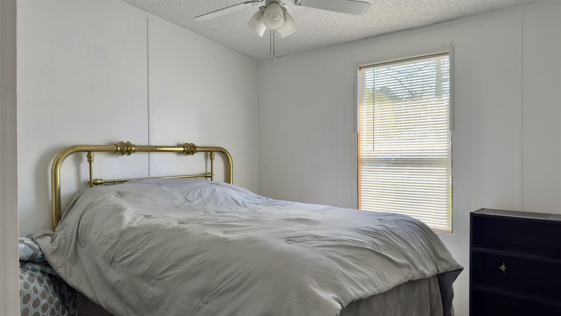 745 River Cliff Dr.  Photo 15