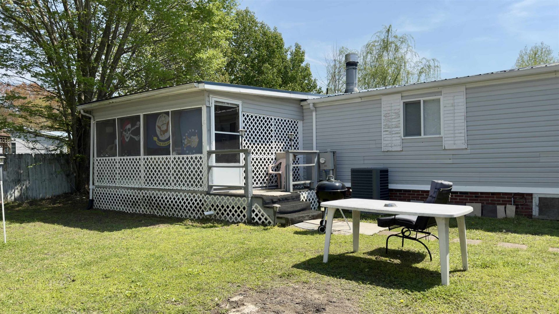 745 River Cliff Dr.  Photo 24