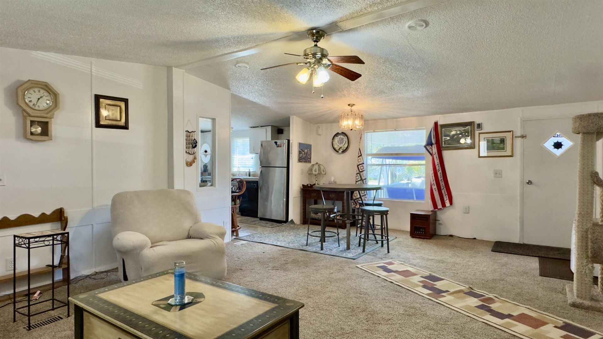 745 River Cliff Dr.  Photo 5