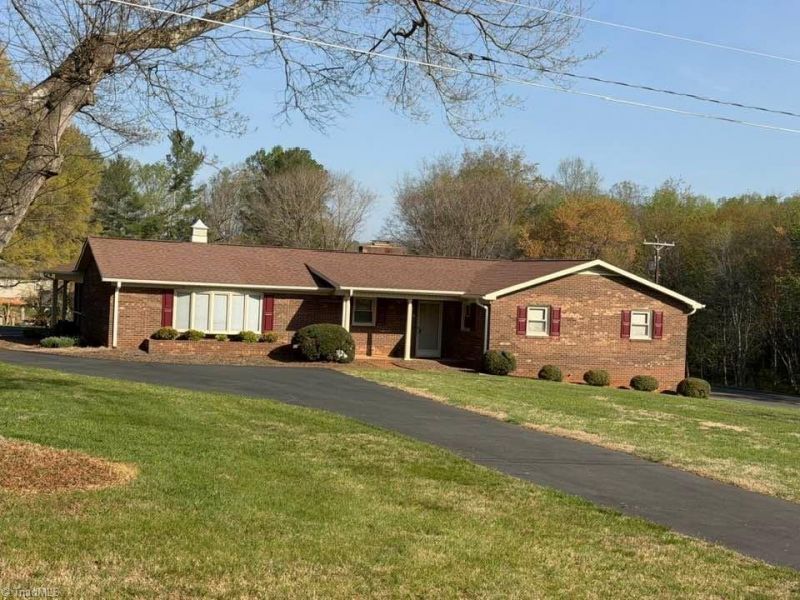 473 Winchester Drive, King, NC 27021 Main Photo