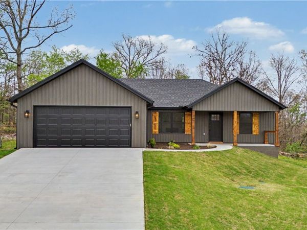 7 Bowmore Circle , Bella Vista, AR 72715