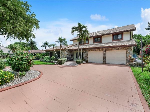 3851 NW 100th Ave, Coral Springs, FL 33065