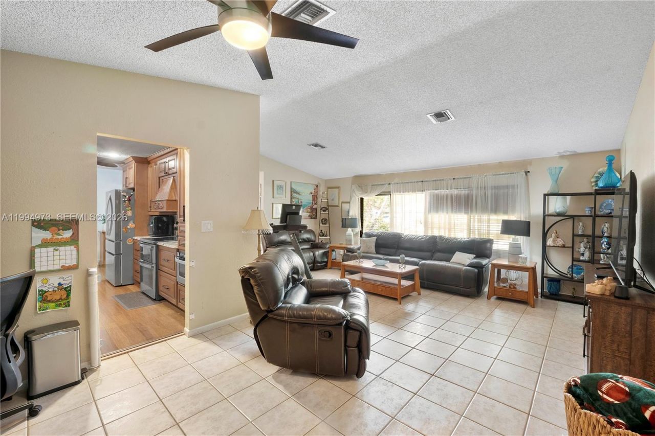 3851 NW 100th Ave , Coral Springs, FL 33065 Photo