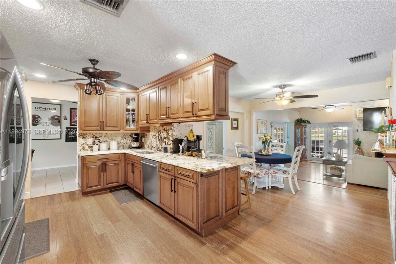 3851 NW 100th Ave, Coral Springs, FL 33065 Photo