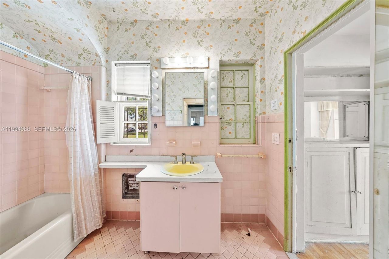 140 NE 95th St , Miami Shores, FL 33138 Photo