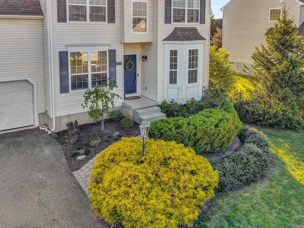 63 STONEBRIDGE DRIVE, FELTON, DE 19943