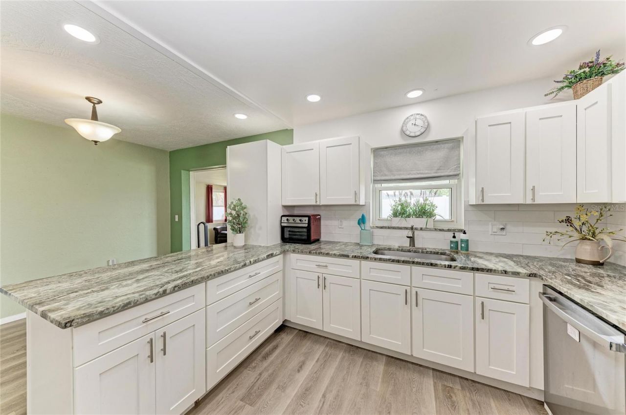 2811 33rd Avenue W, Bradenton, FL 34205 Photo