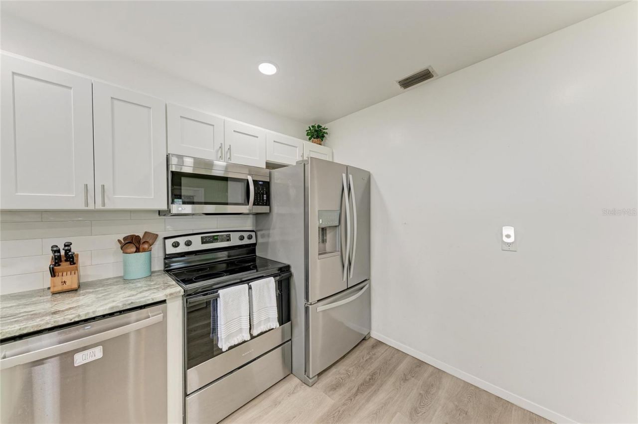 2811 33rd Avenue W, Bradenton, FL 34205 Photo