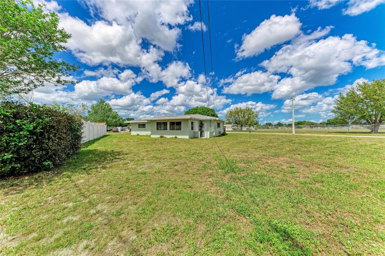 2811 33rd Avenue W, Bradenton, FL 34205 Photo